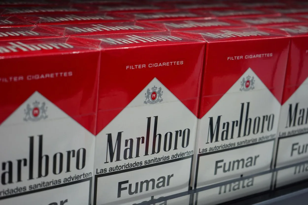  Musta VS punainen Marlboro: kummassa on enemmän nikotiinia? - Kaikki erot